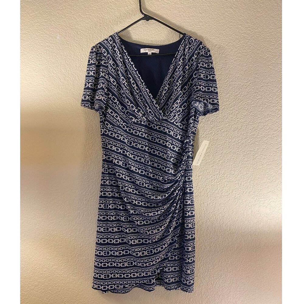 Evan Picone black with chain pattern stretch dress V-neck, short sleeves size 16